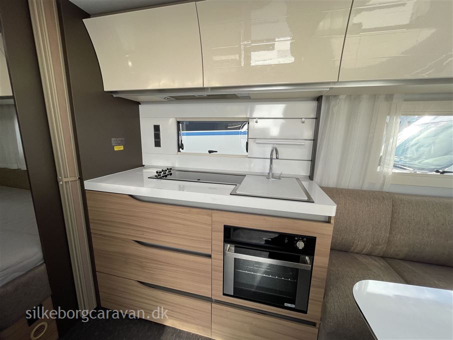 Adria Alpina 663 UK